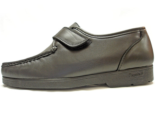 P-5203-628 Black Leather Velcro Strap Pinosos Made in Spain